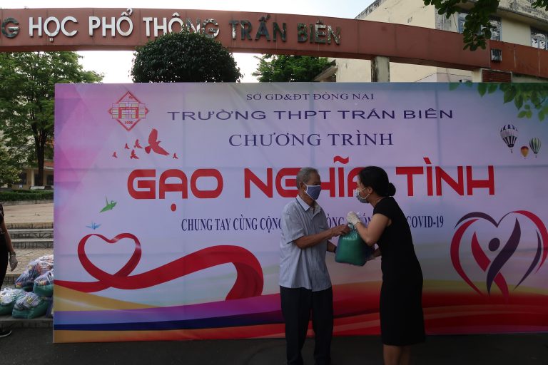 Trường THPT Trấn Biên và chương trình “GẠO NGHĨA TÌNH”