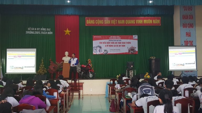 Chương trình Lái Xe An Toàn tại trường THPT Trấn Biên ngày 14.9.2019